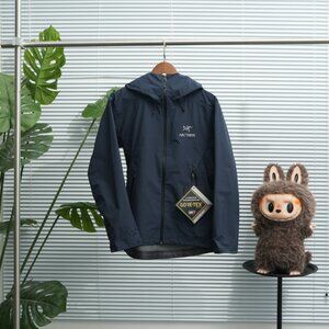 Arc’teryx Beta Series Beta LT Hooded Jacket Dark Blue